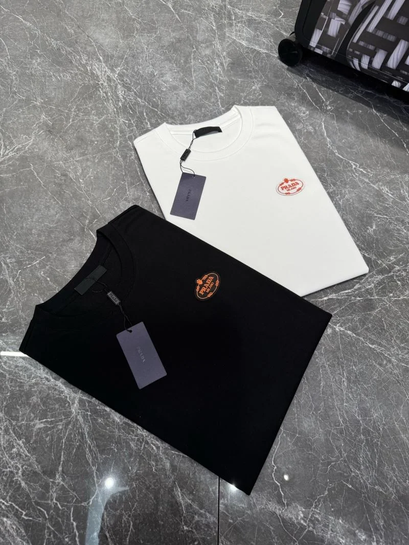 Lightweight Prada T-Shirts 167076
