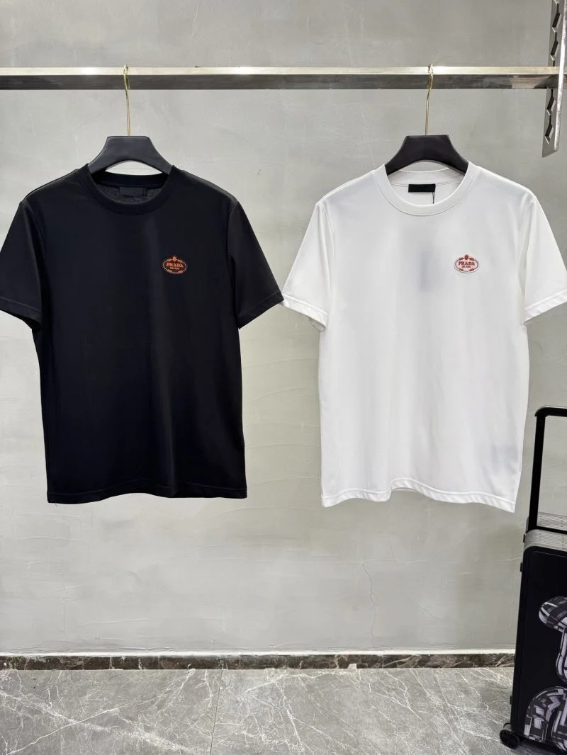 Lightweight Prada T-Shirts 167076