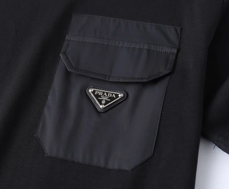 Versatile Prada T-Shirts 167068