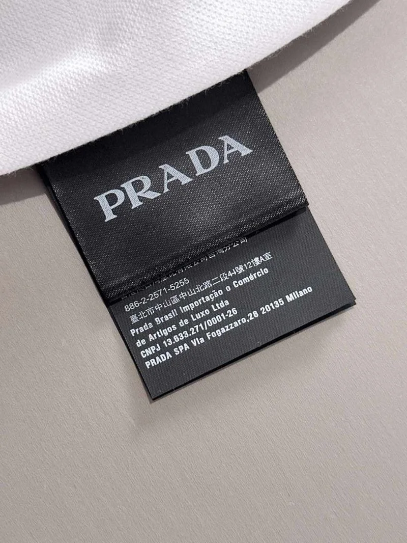 Prada T-Shirts Comfortable 167095