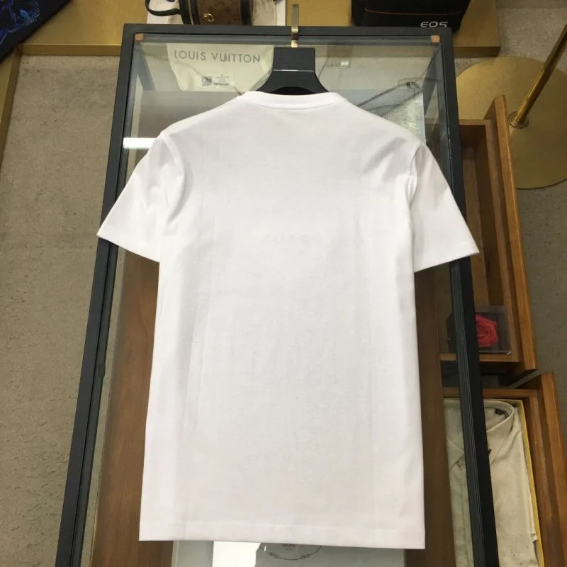 Minimalist Prada T-Shirts 167037