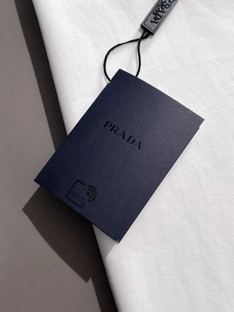 Elegant Prada T-Shirts 167022