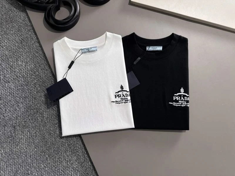 Contemporary Prada T-Shirts 167020
