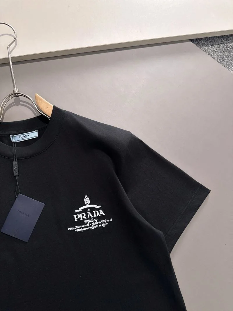 Contemporary Prada T-Shirts 167020