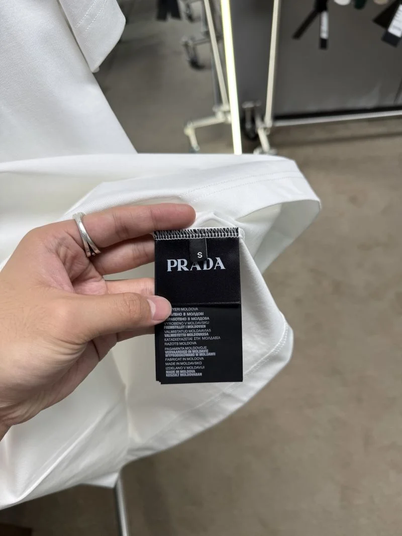 Durable Prada T-Shirts 167031