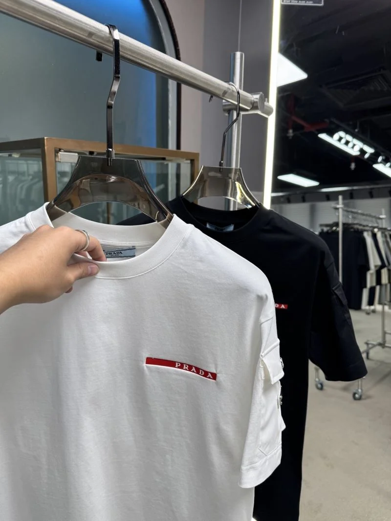 Prada T-Shirts RelaxedFit 167016