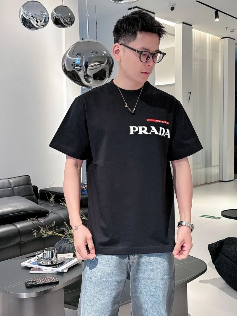 ModernLook Prada T-Shirts 167019