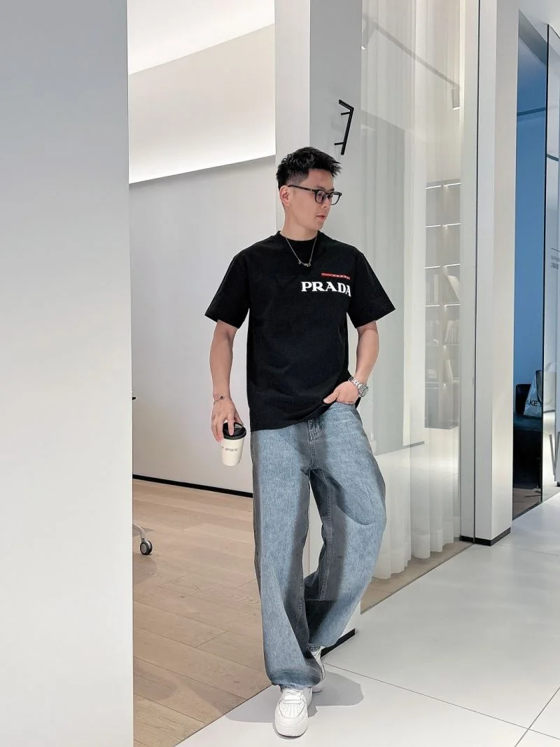 ModernLook Prada T-Shirts 167019