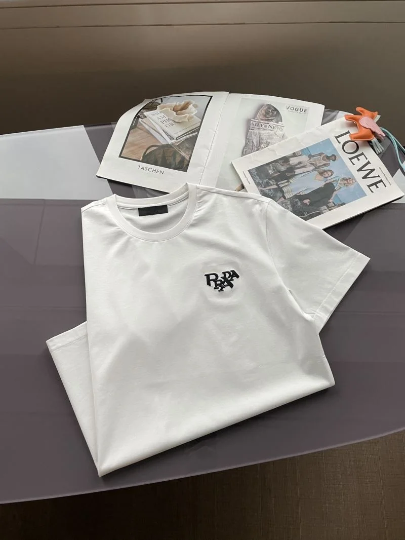 Prada T-Shirts Effortless 167008