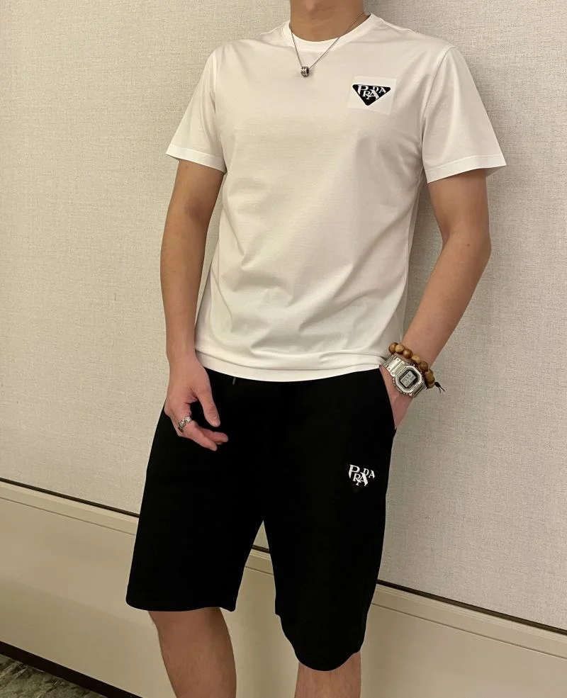 Functional Prada T-Shirts 167006