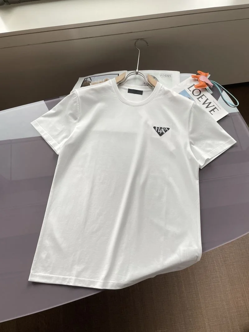 Functional Prada T-Shirts 167006