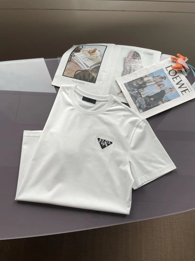 Functional Prada T-Shirts 167006
