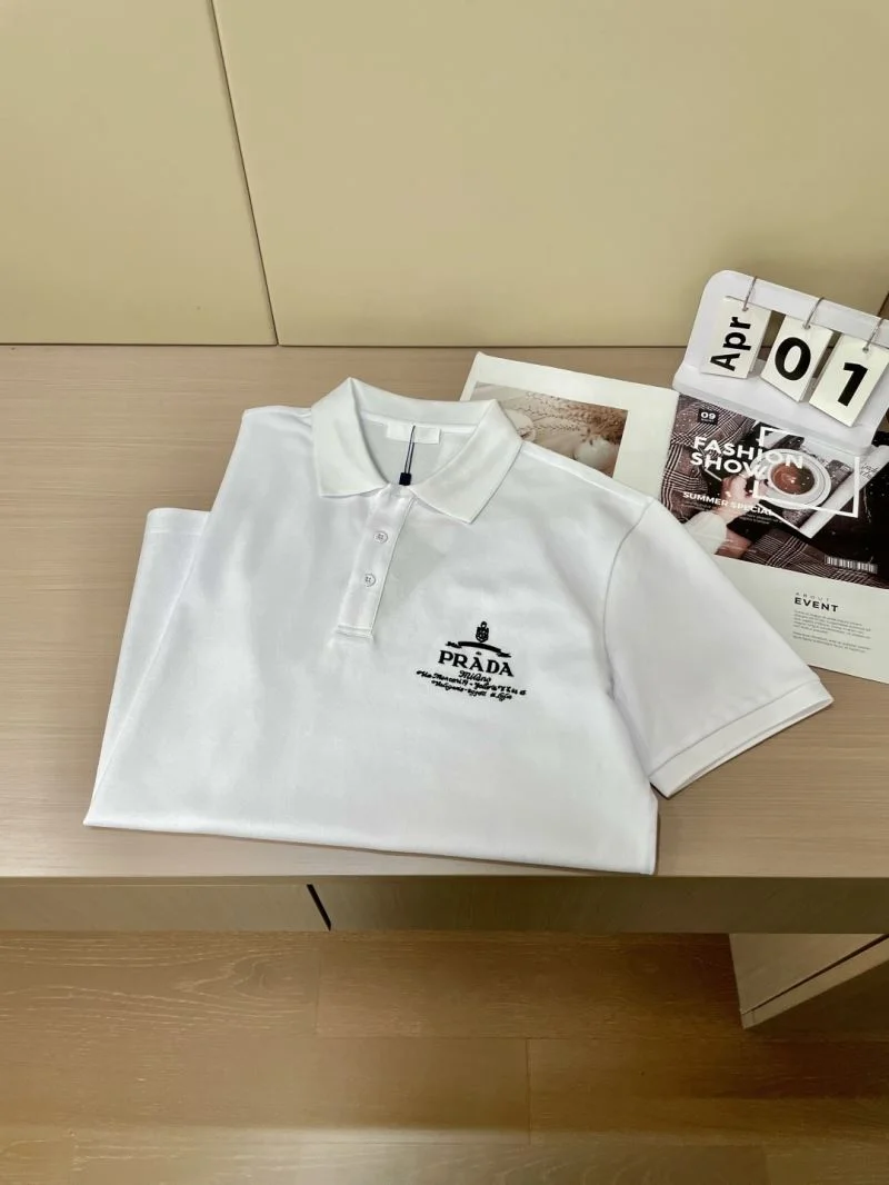 Prada T-Shirts WellDesigned 167002