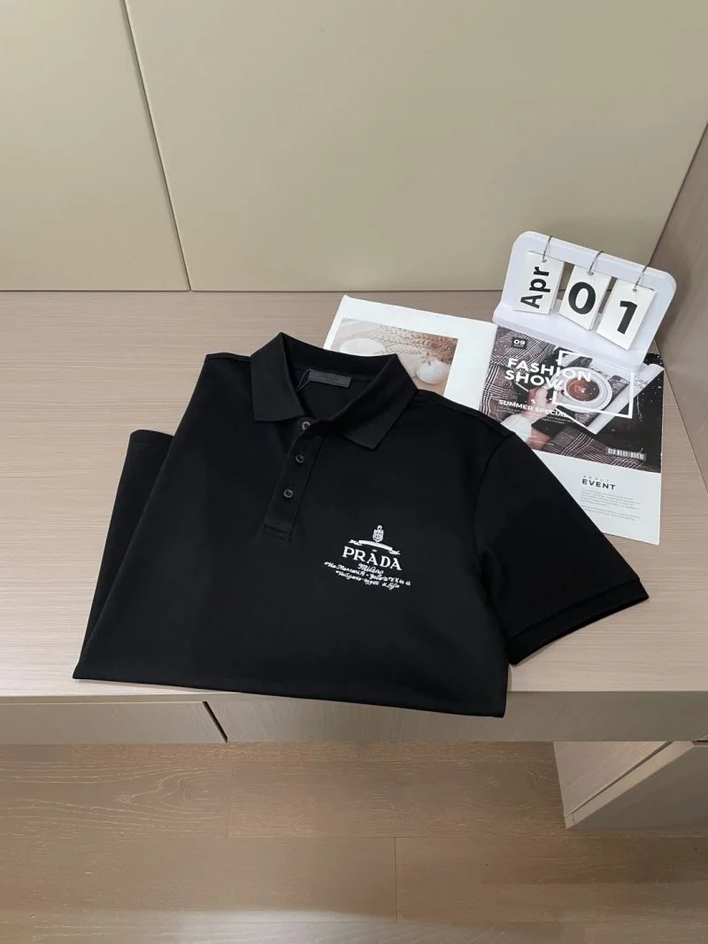 Prada T-Shirts WellDesigned 167002