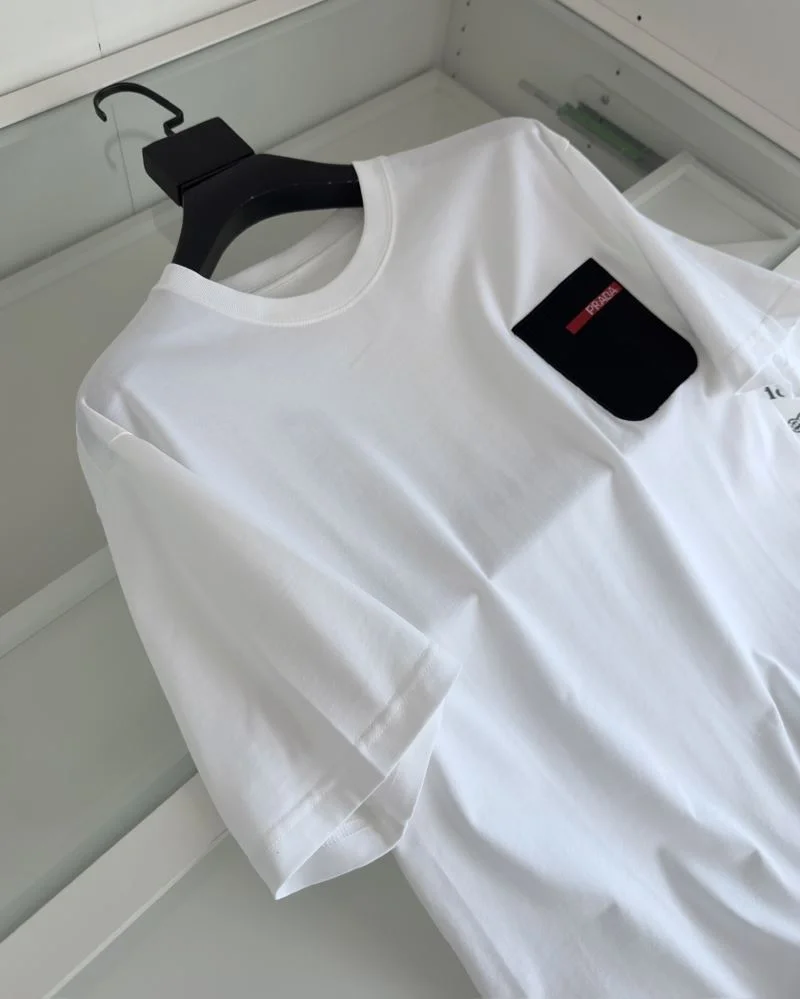Lightweight Prada T-Shirts 166991