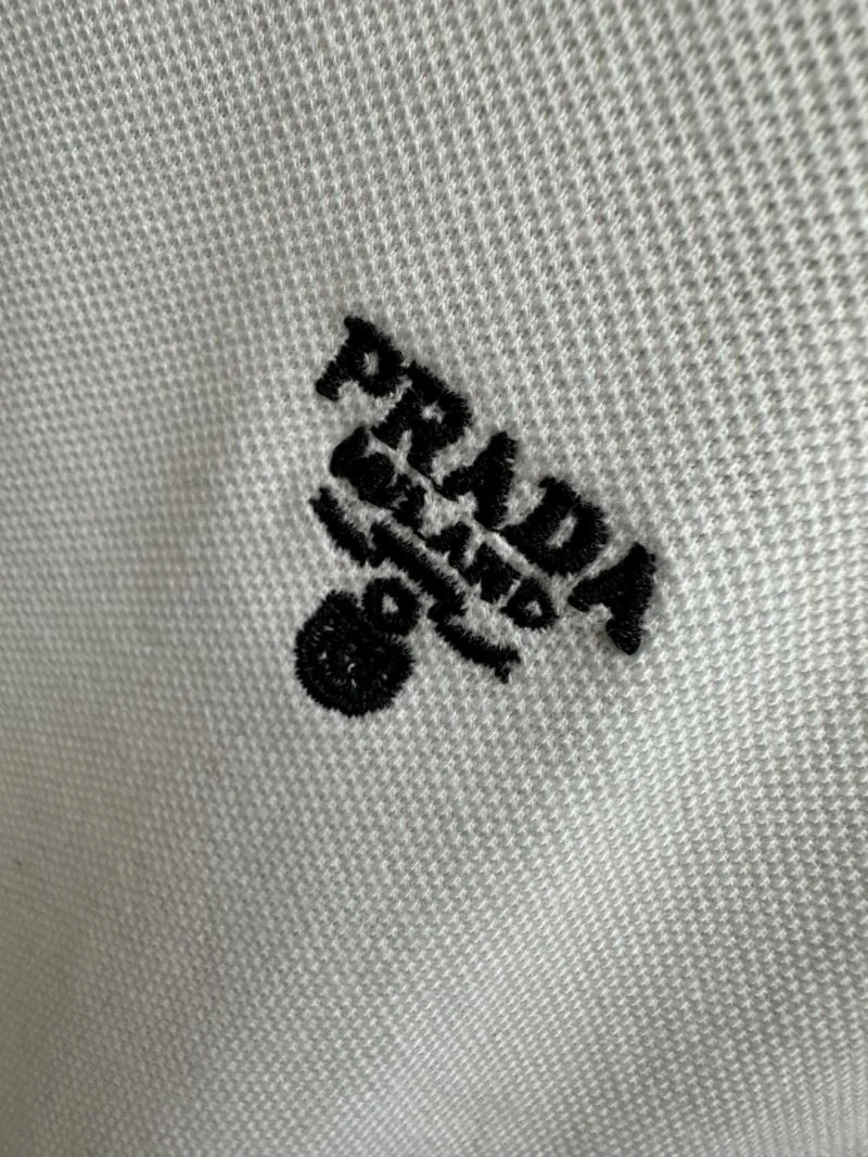 Prada T-Shirts Snug 167000