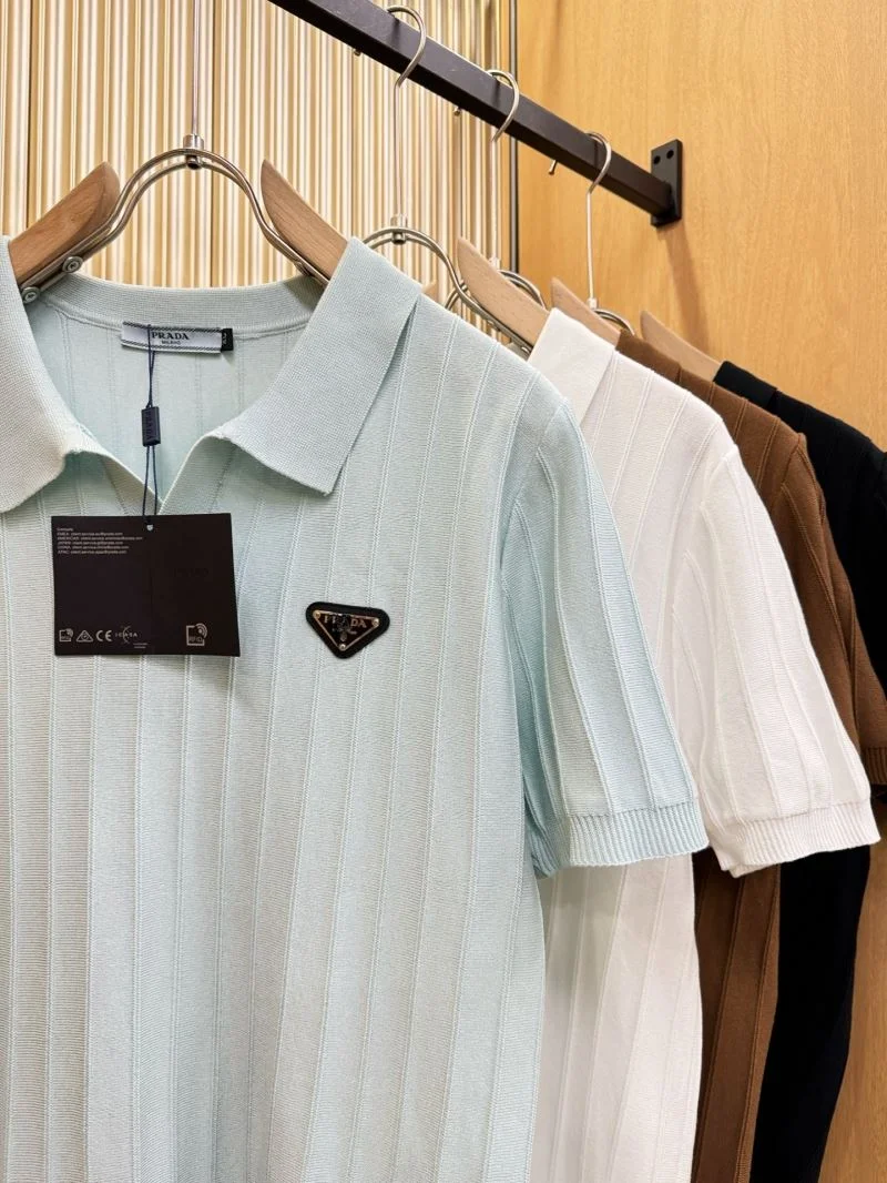 Trendy Prada T-Shirts 166985