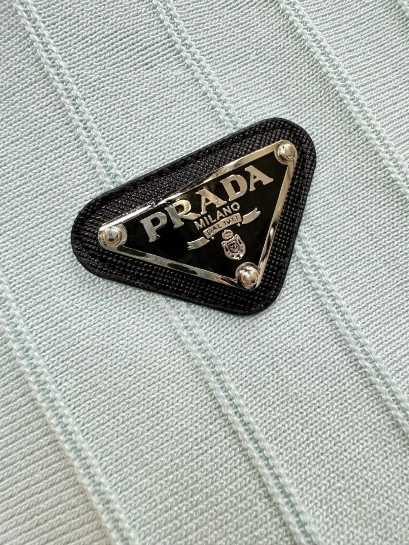 Trendy Prada T-Shirts 166985