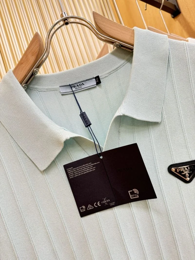 Trendy Prada T-Shirts 166985