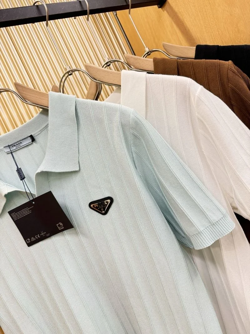 Trendy Prada T-Shirts 166985