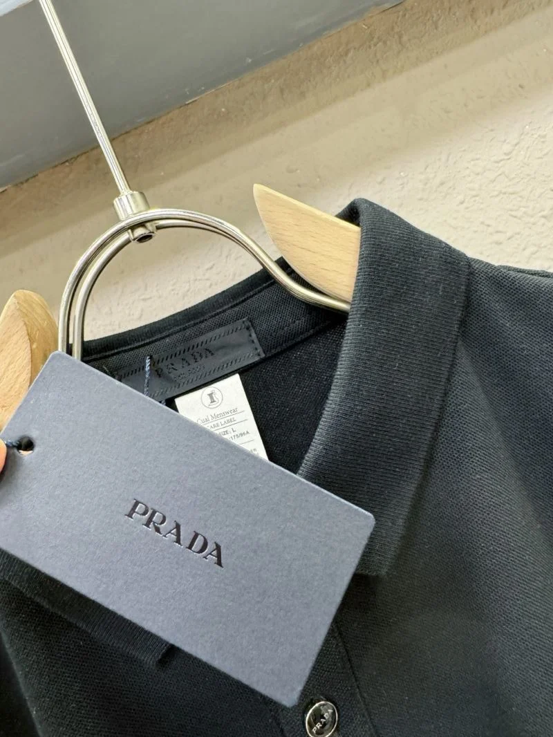 Prada T-Shirts Original 166974