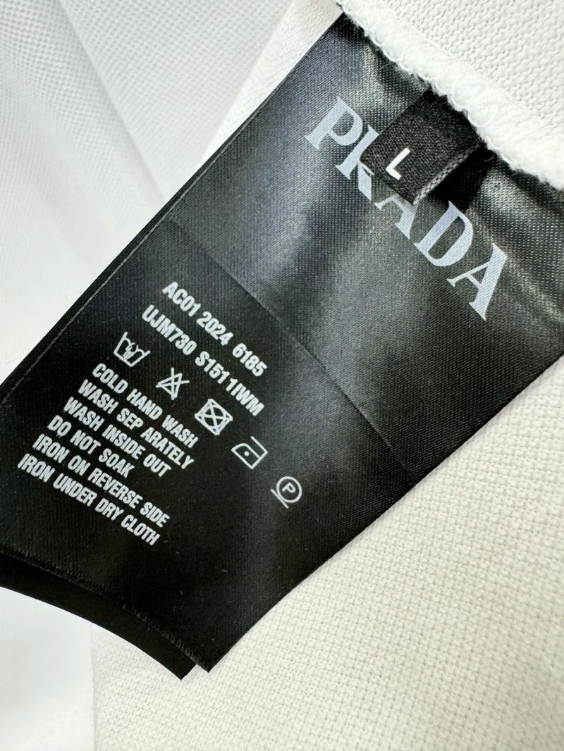 Prada T-Shirts Versatile 166971