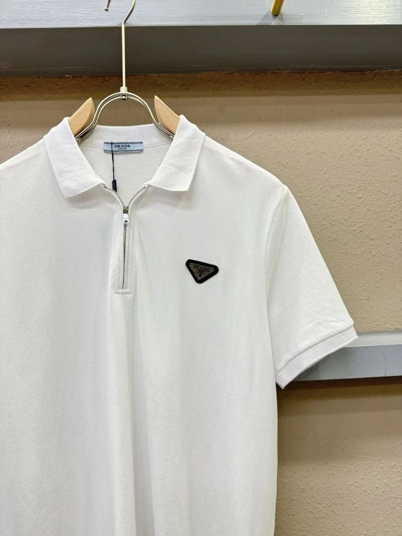 Prada T-Shirts Versatile 166971