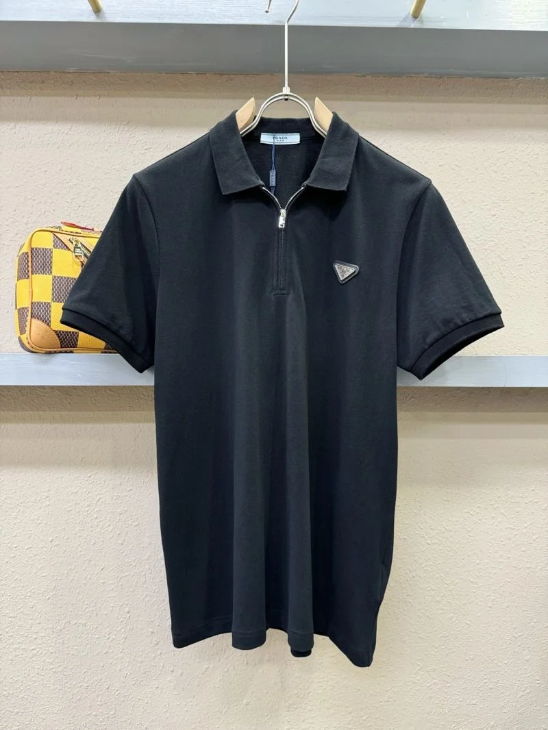 Versatile Prada T-Shirts 166969