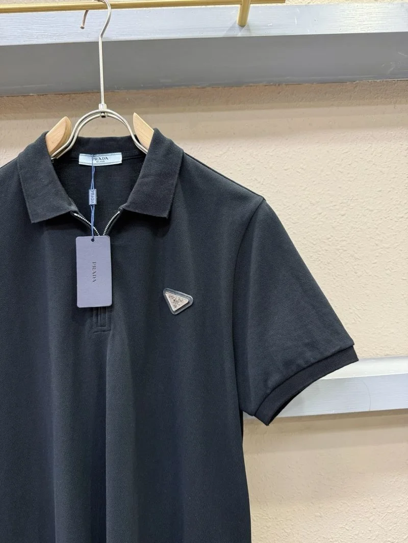 Versatile Prada T-Shirts 166969