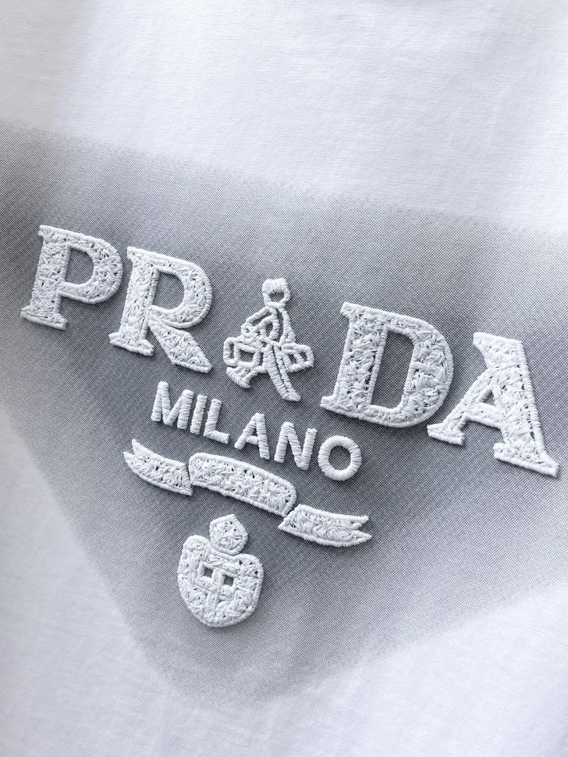 Sophisticated Prada T-Shirts 166955