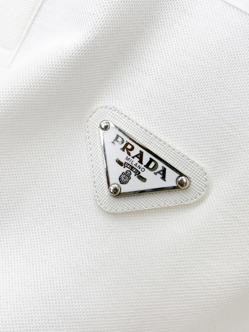 Prada T-Shirts Stylish 167012