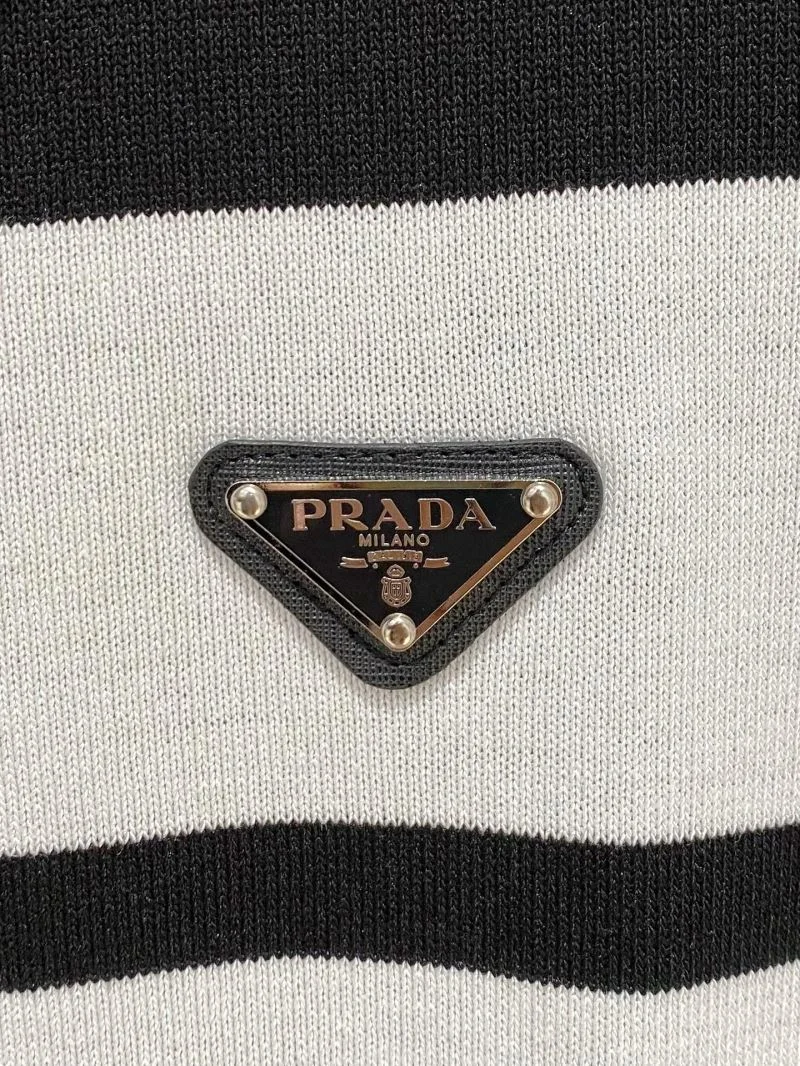 Prada T-Shirts AllSeason 166939