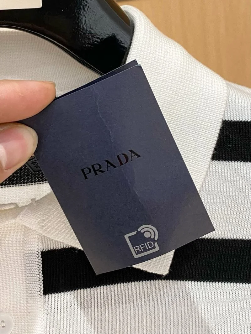 Vibrant Prada T-Shirts 166938