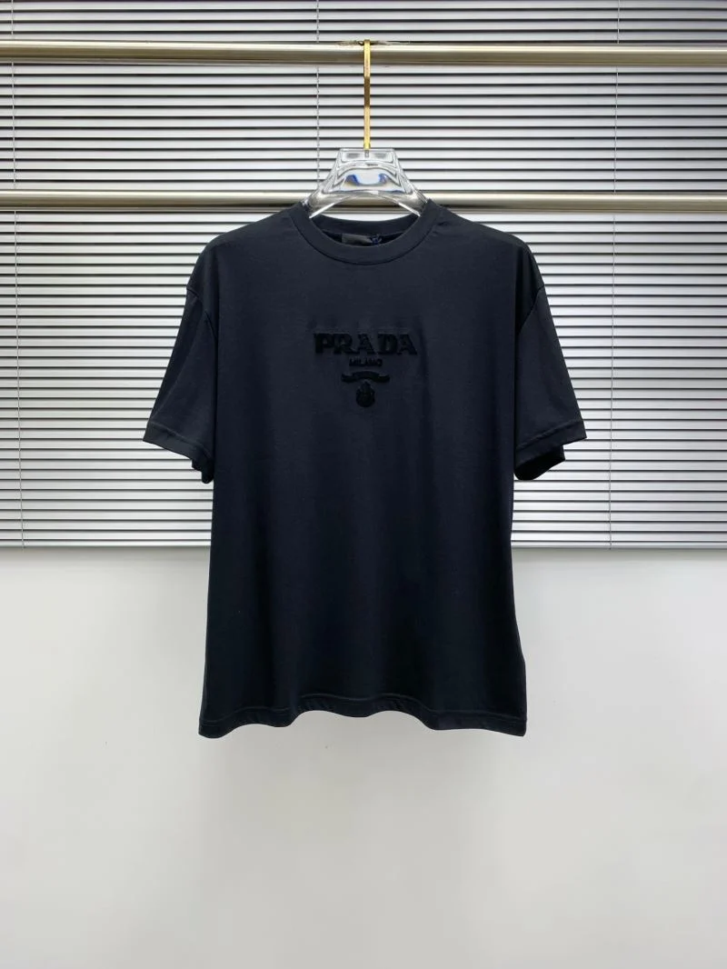 Prada T-Shirts Sleek 166936