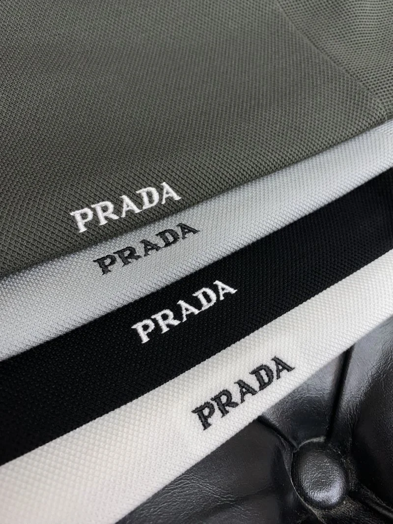 MultiPurpose Prada T-Shirts 166928