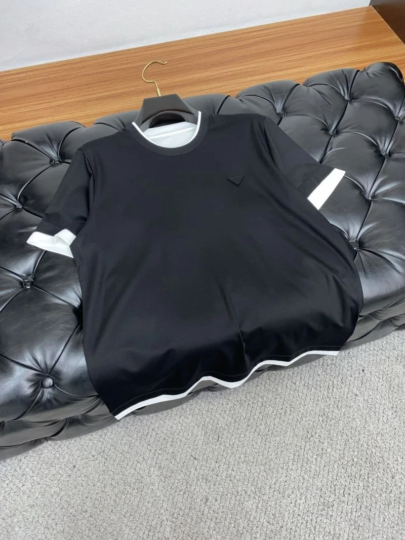 ModernLook Prada T-Shirts 166925
