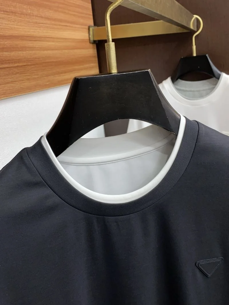 Trendy Prada T-Shirts 166929