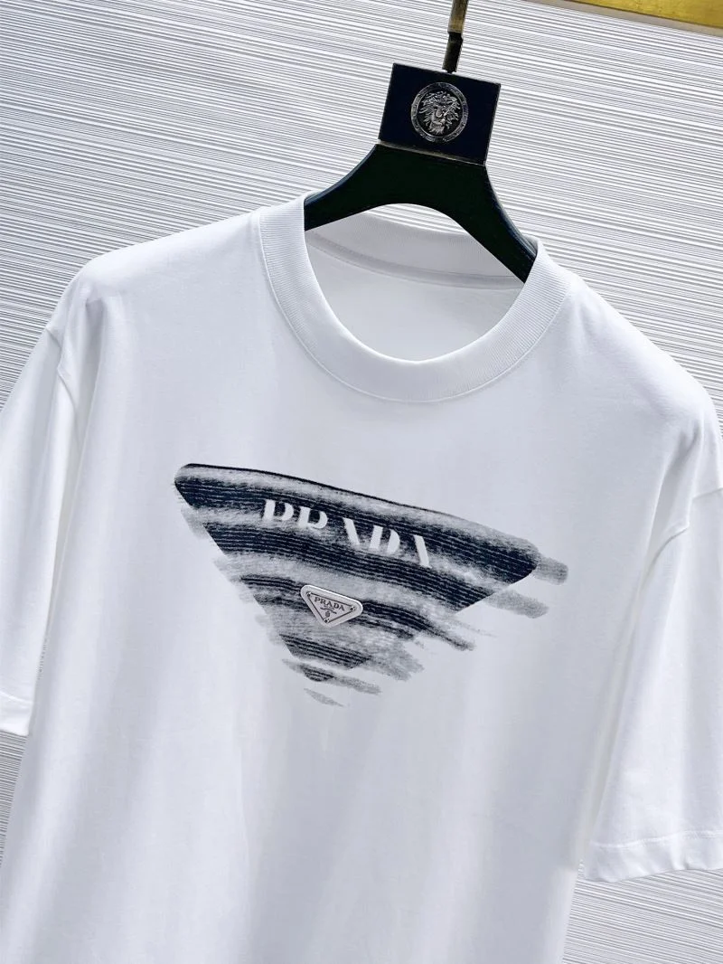 Prada T-Shirts ComfortFit 165592