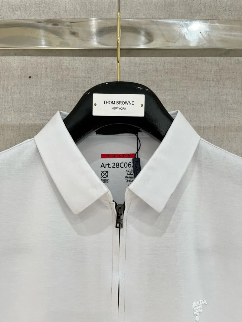 ComfortFit Prada T-Shirts 166916