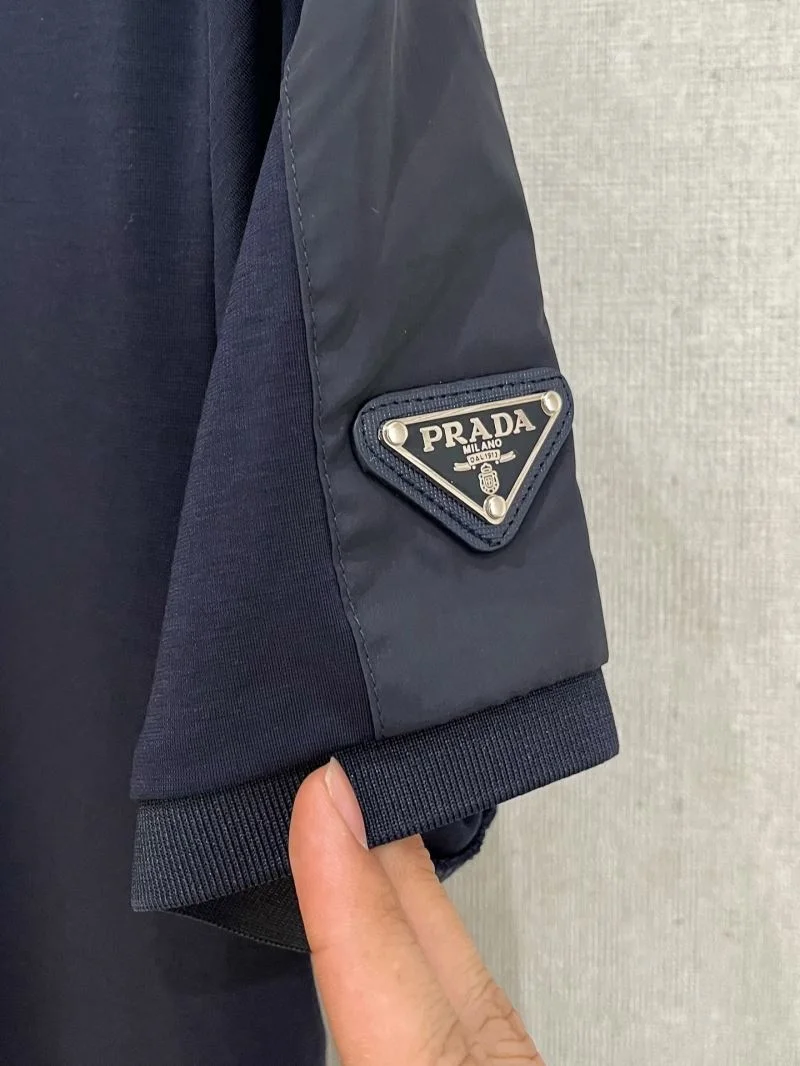 Comfortable Prada T-Shirts 166906
