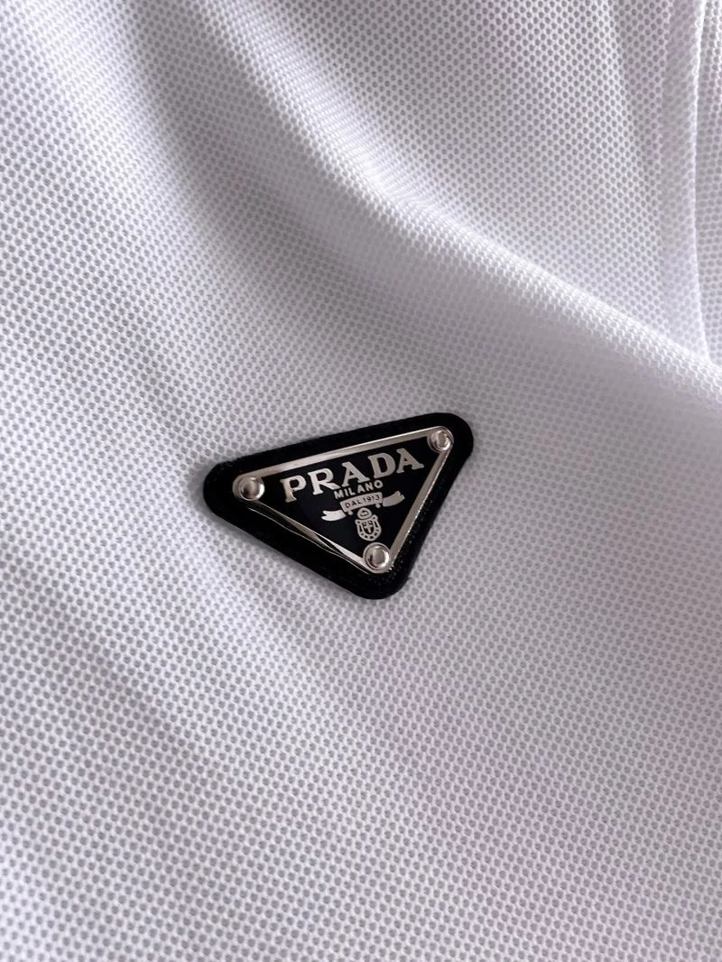 Seasonal Prada T-Shirts 166894