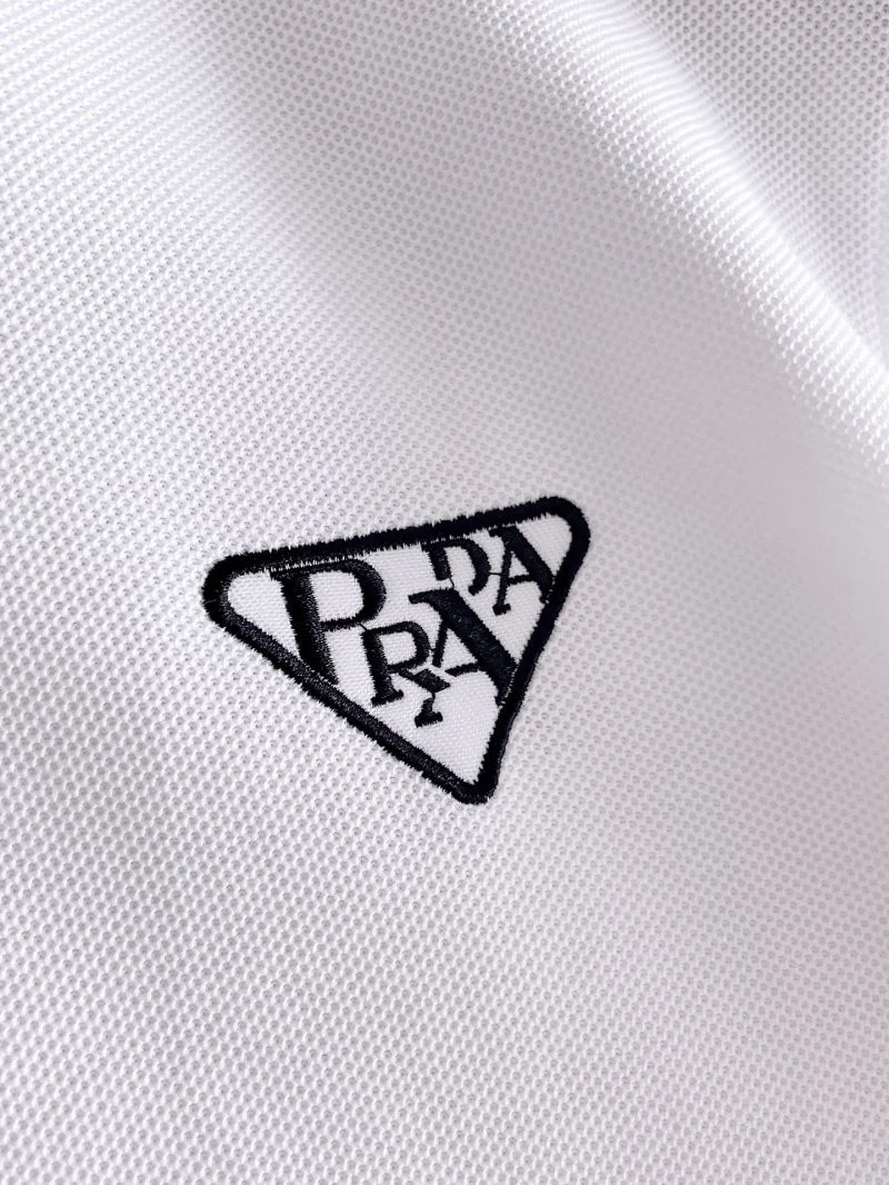 Prada T-Shirts Chic 166899