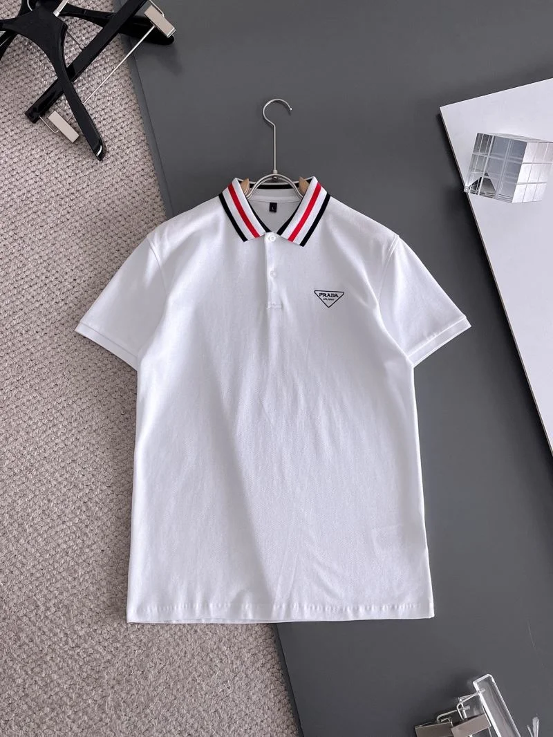 Classic Prada T-Shirts 166887