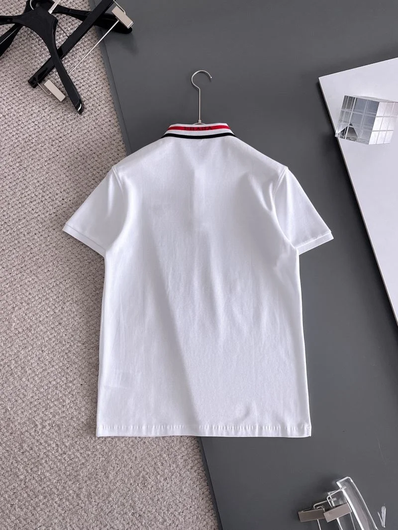 Classic Prada T-Shirts 166887