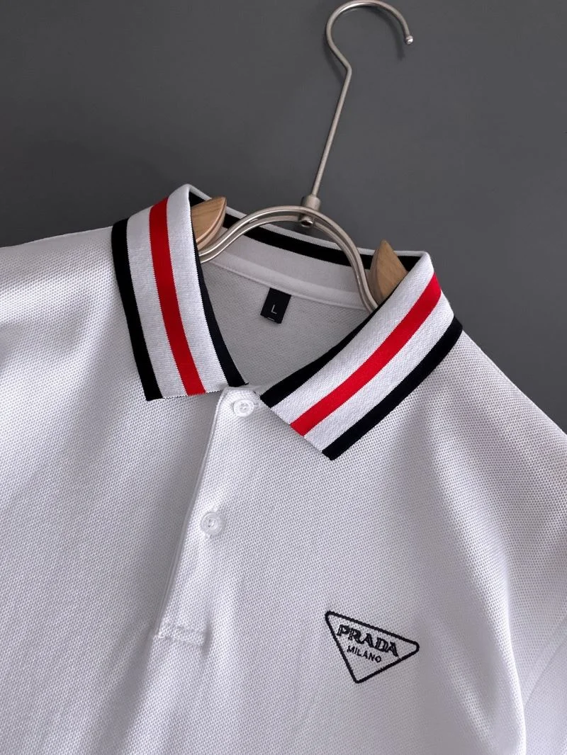 Classic Prada T-Shirts 166887