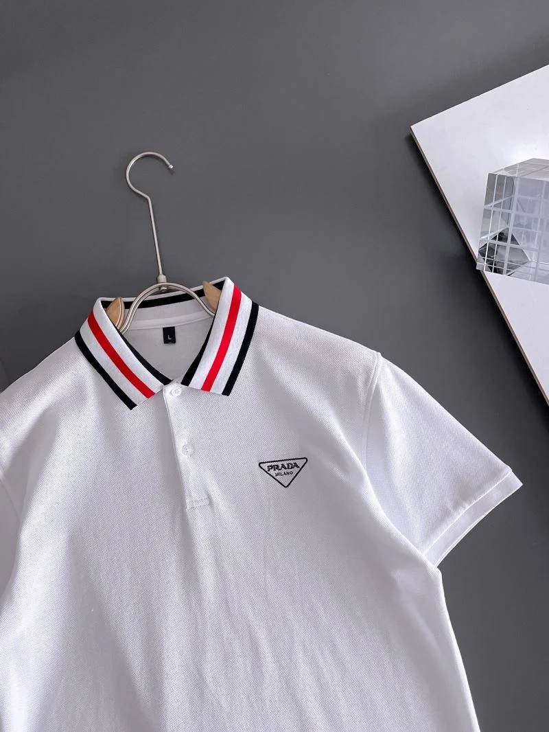 Classic Prada T-Shirts 166887