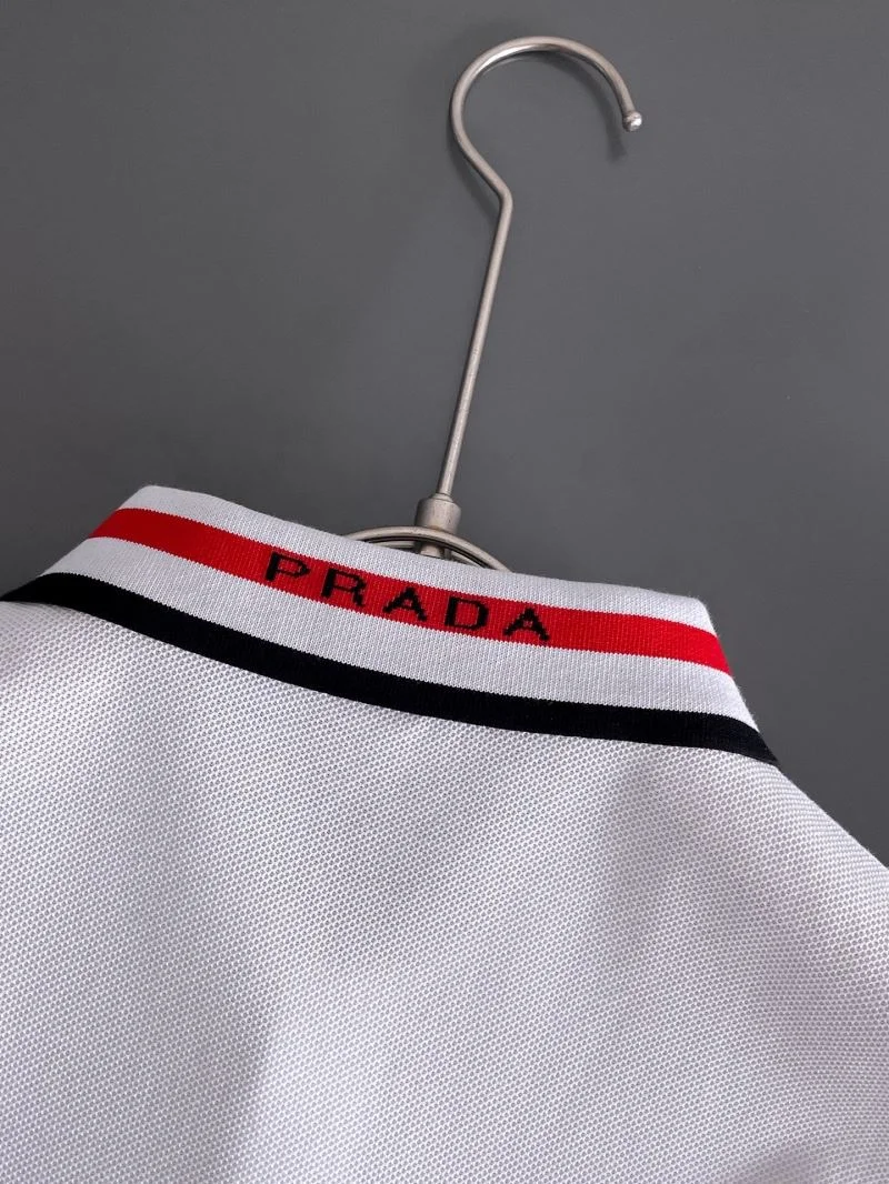 Classic Prada T-Shirts 166887