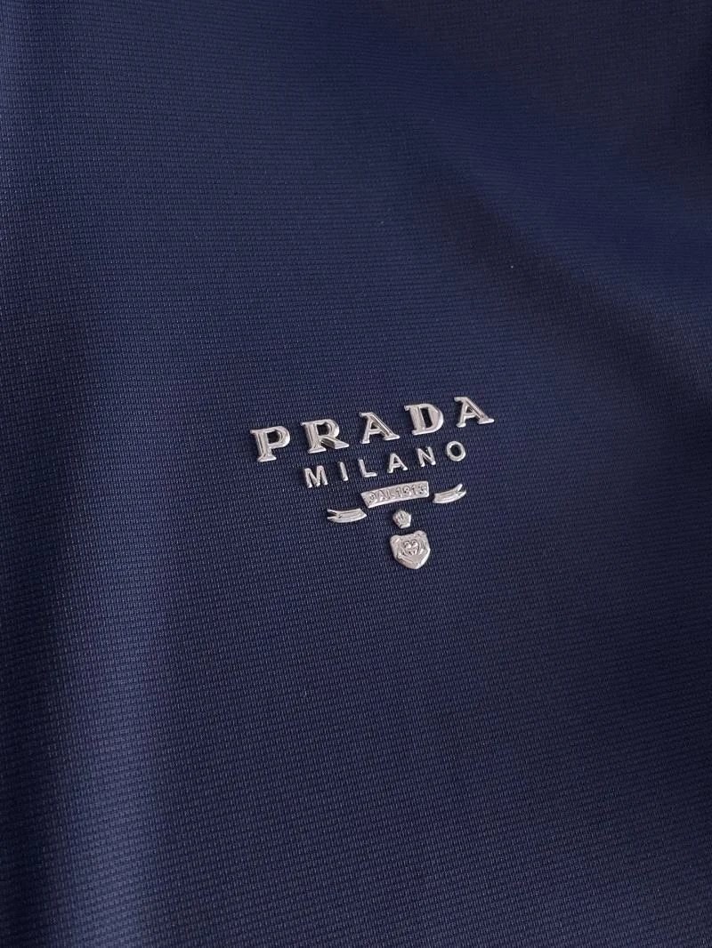 Prada T-Shirts Snug 166909