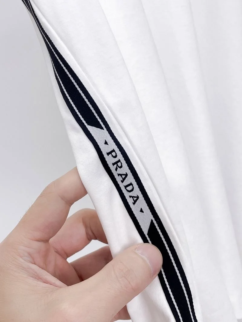 Prada T-Shirts ModernLook 166882