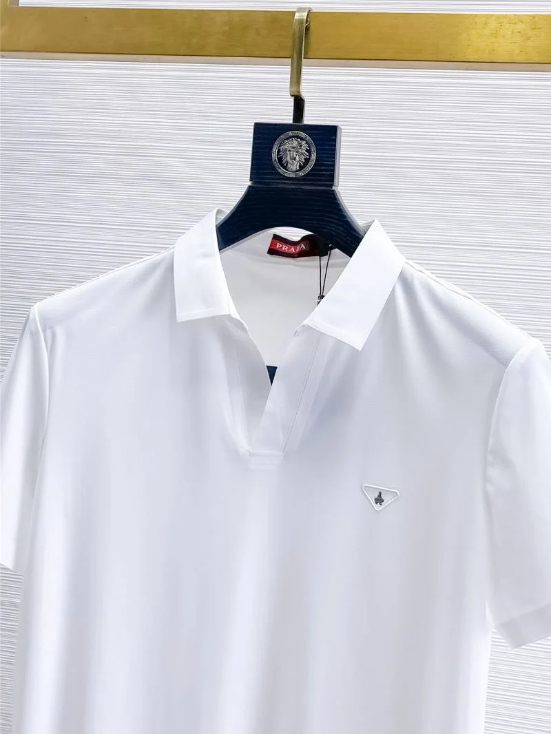 Classic Prada T-Shirts 166867